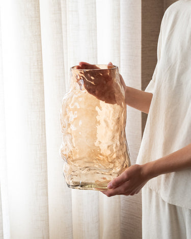 Vase Noa Glass Amber - Things I Like Things I Love