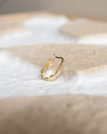 TILTIL Single Hoop Goldplated Shell - Things I Like Things I Love
